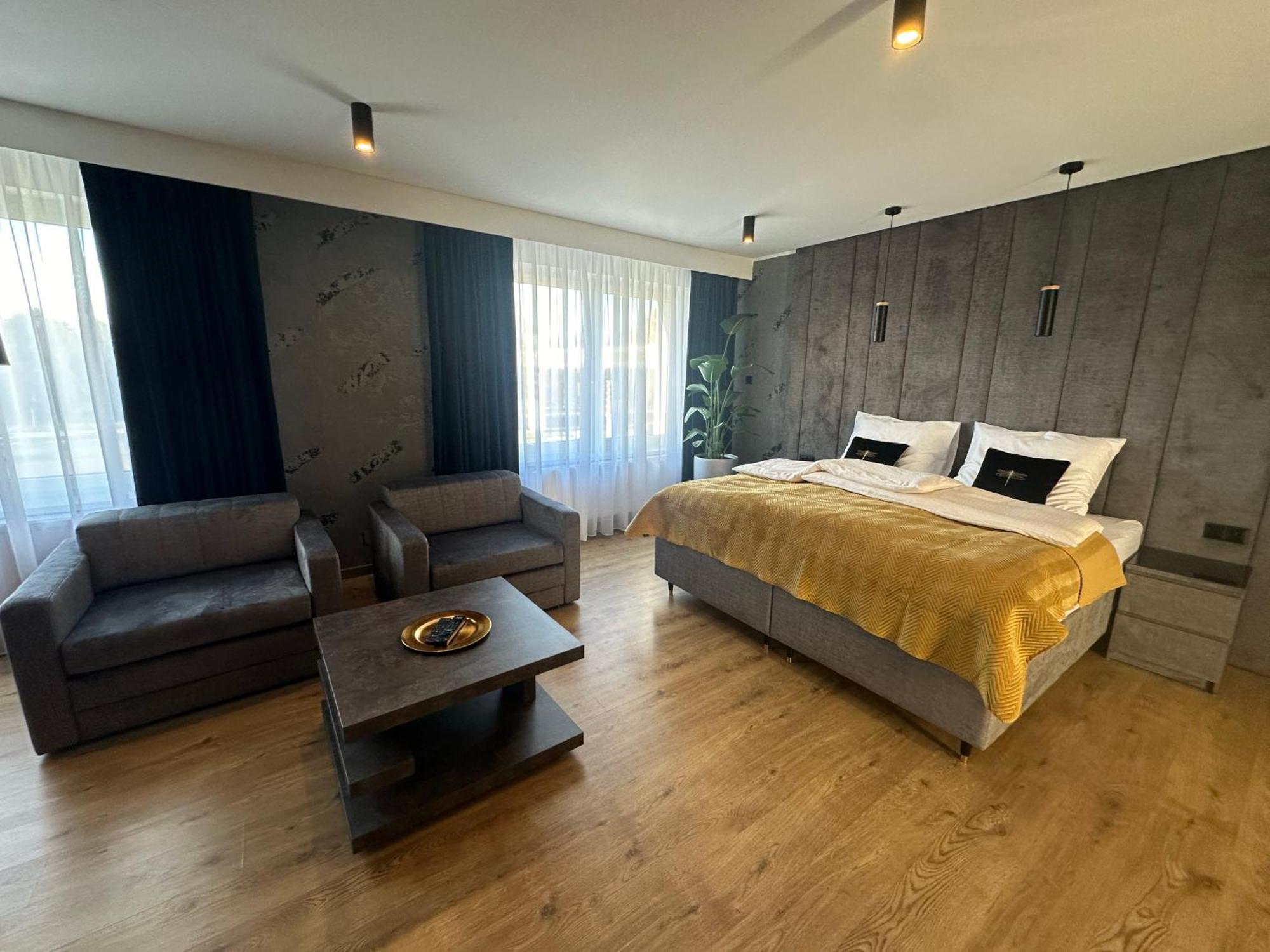 Platinum Bed & Breakfast Budzyn  Exterior photo